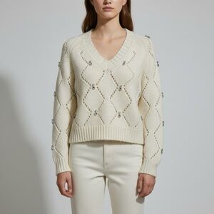 Zara Cream V-Neck Sweater‎